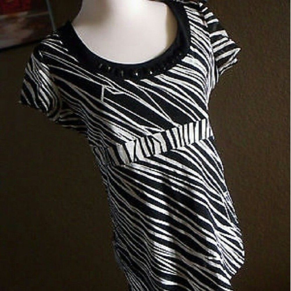 AXCESS BEADED EMPIRE WAIST TOP MEDIUM M WOMENS MEDIUM